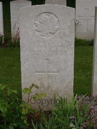 Etaples Military Cemetery - Cowan, James